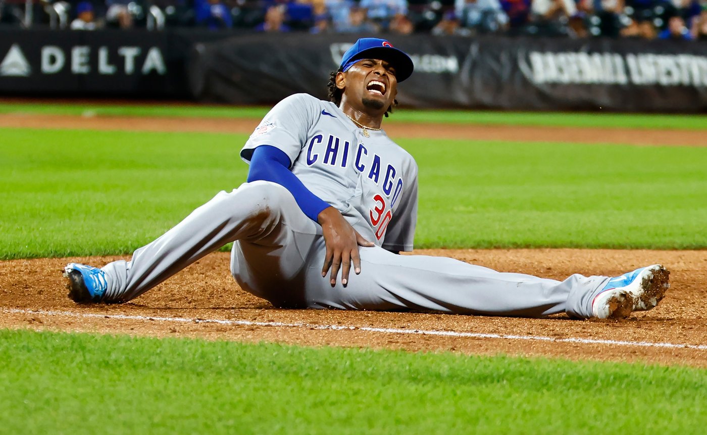 Cubs pitcher Edward Cabrera headed to IL after being carted off the field with a left leg injury | iNFOnews.ca