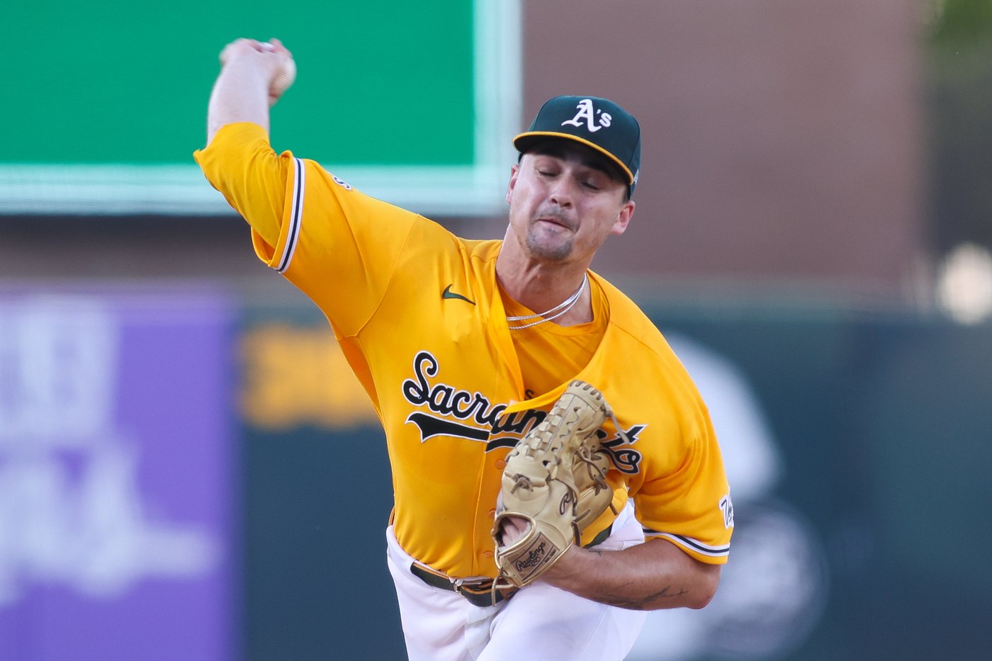 Athletics hit 3 homers to beat Yankees 6-4 and snap a 4-game losing streak | iNFOnews.ca