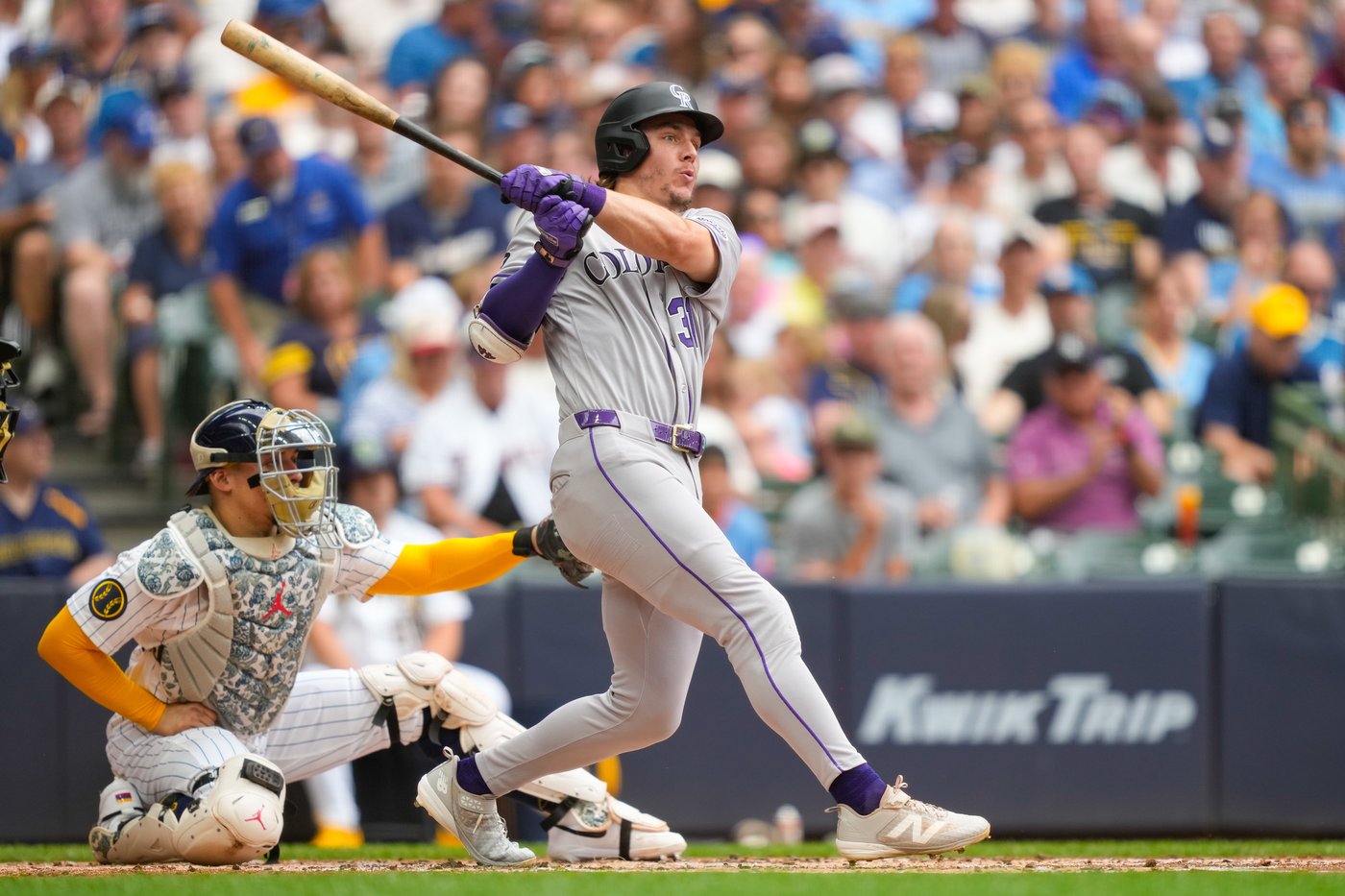 Tomoyuki Sugano earns his 10th win as Rockies defeat Brewers 5-2 | iNFOnews.ca