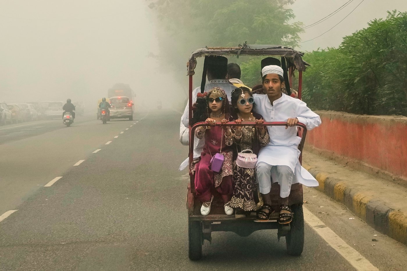 A look at celebrations for Eid al-Fitr around the world, in photos | iNFOnews.ca