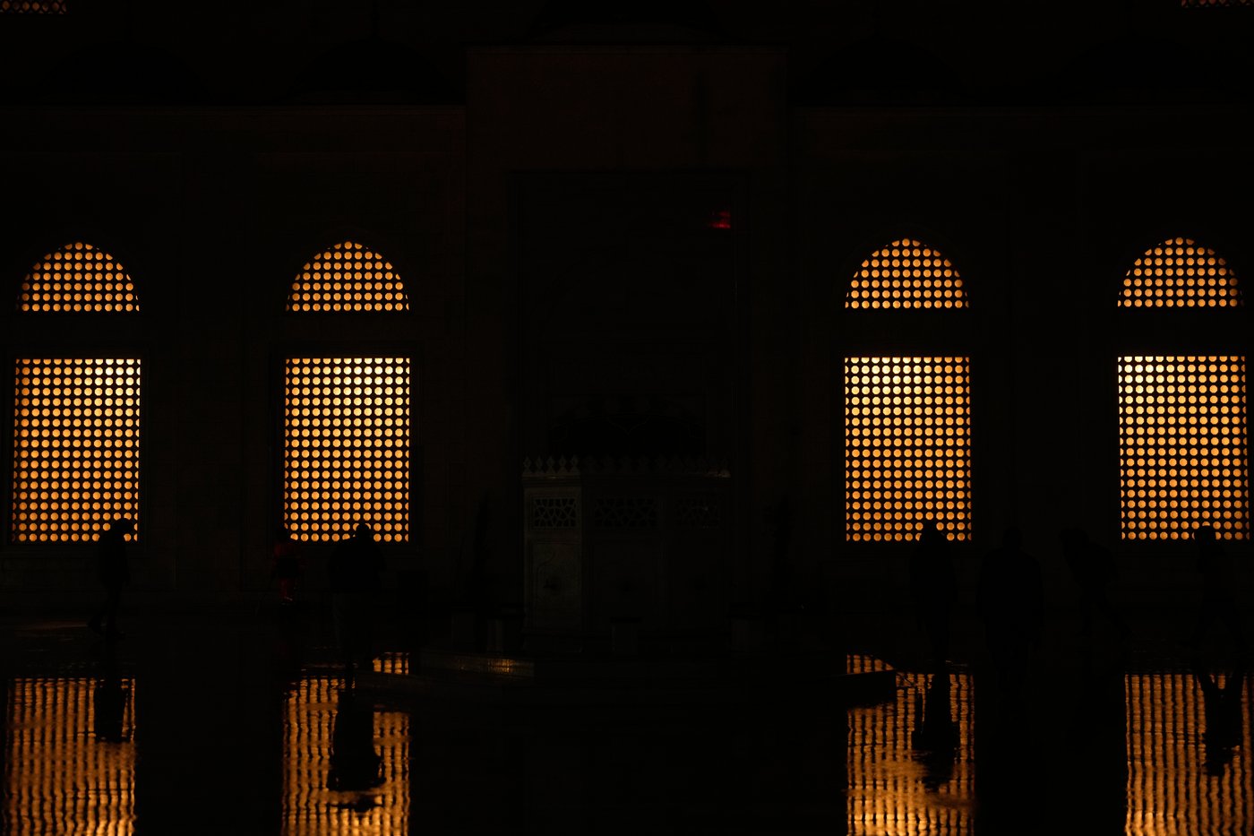 A look at celebrations for Eid al-Fitr around the world, in photos | iNFOnews.ca