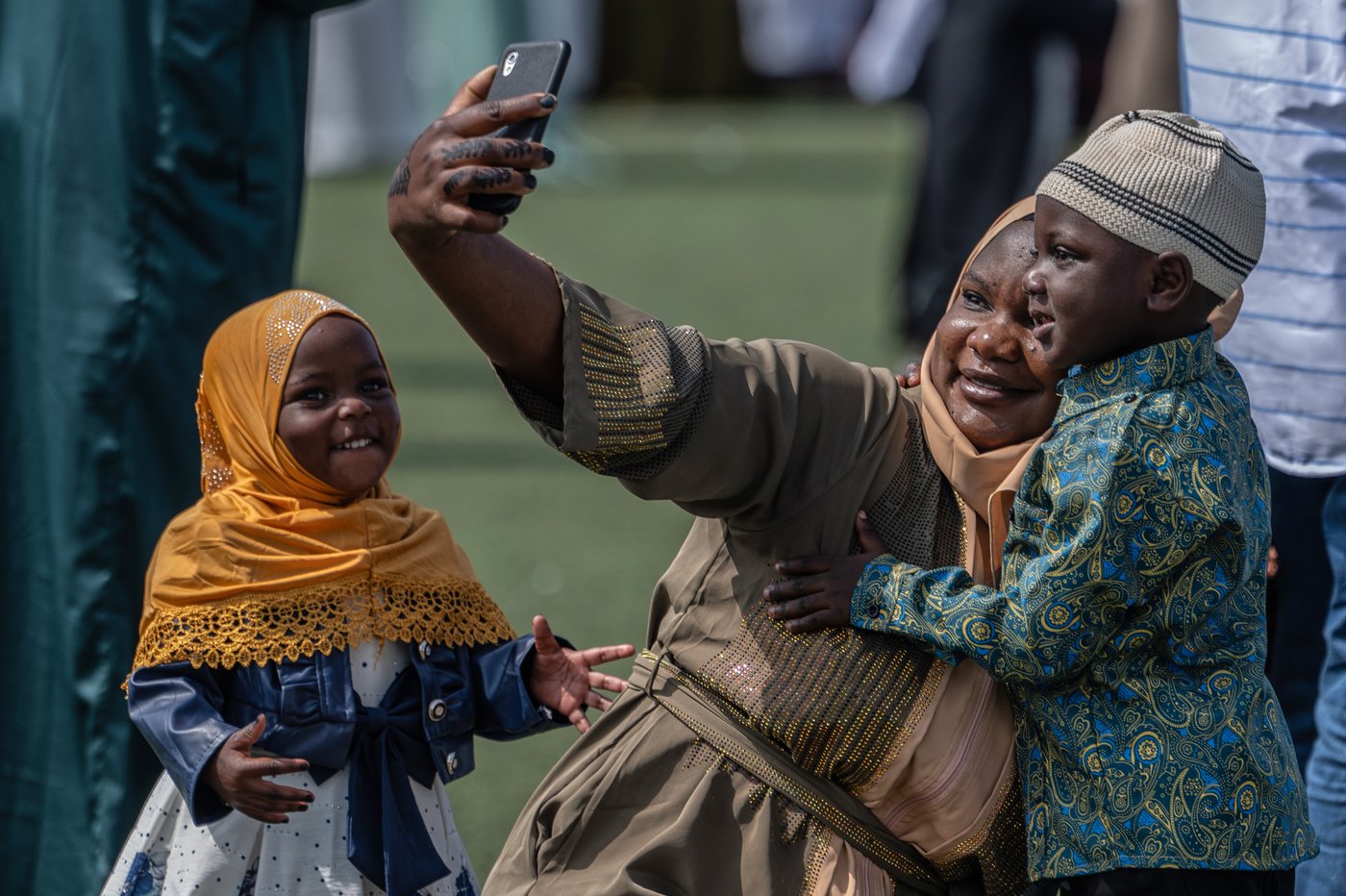 A look at celebrations for Eid al-Fitr around the world, in photos | iNFOnews.ca