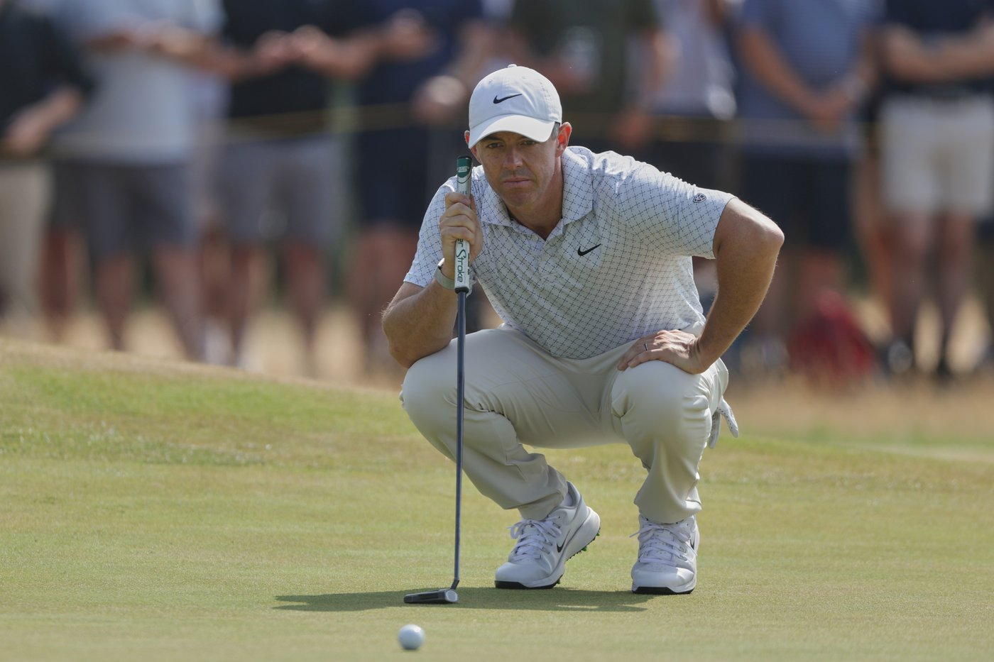 Rory McIlroy makes the cut at British Open but needs a big weekend for a 2nd claret jug | iNFOnews.ca