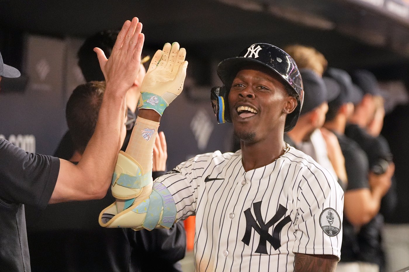 Jazz Age style: Chisholm borrows Stanton's baggy pants, Caballero's bat to spark turnaround | iNFOnews.ca