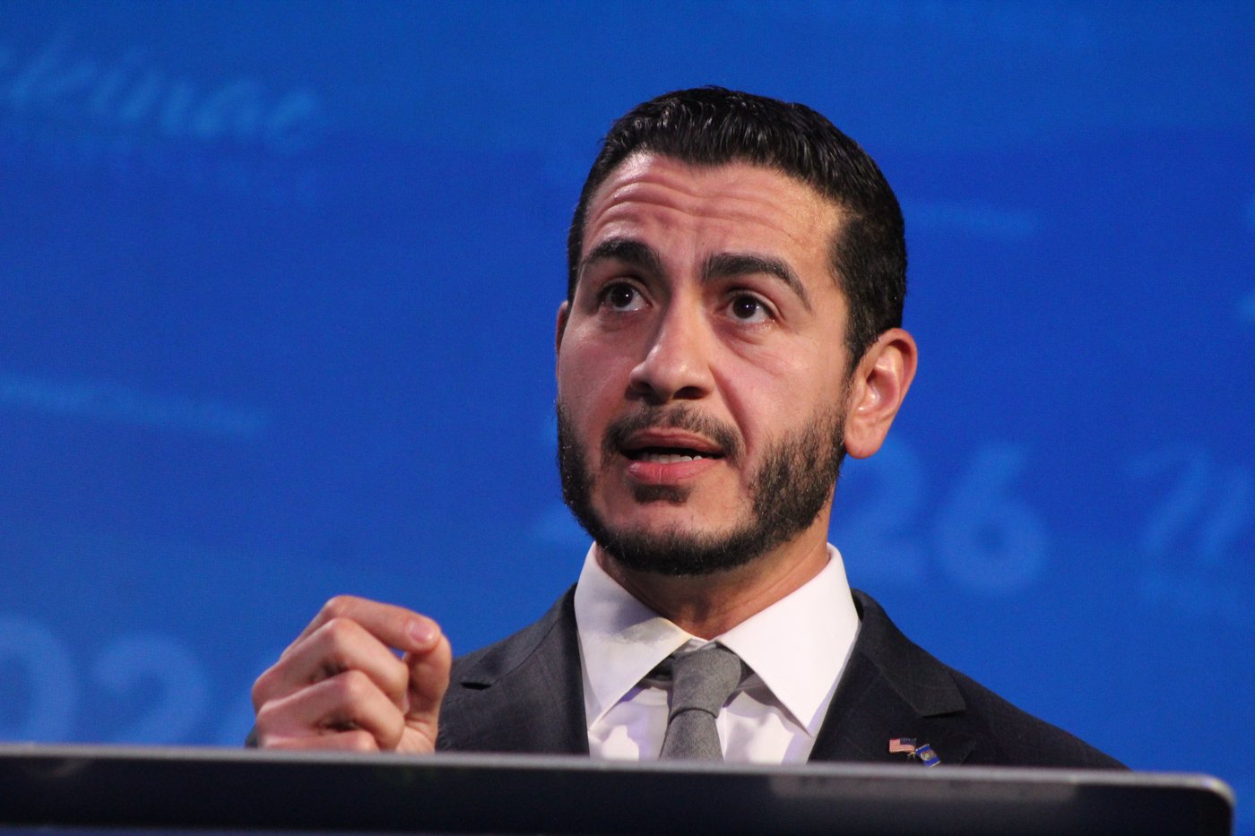 El-Sayed goes on offense as Michigan Democrats clash in Senate debate | iNFOnews.ca