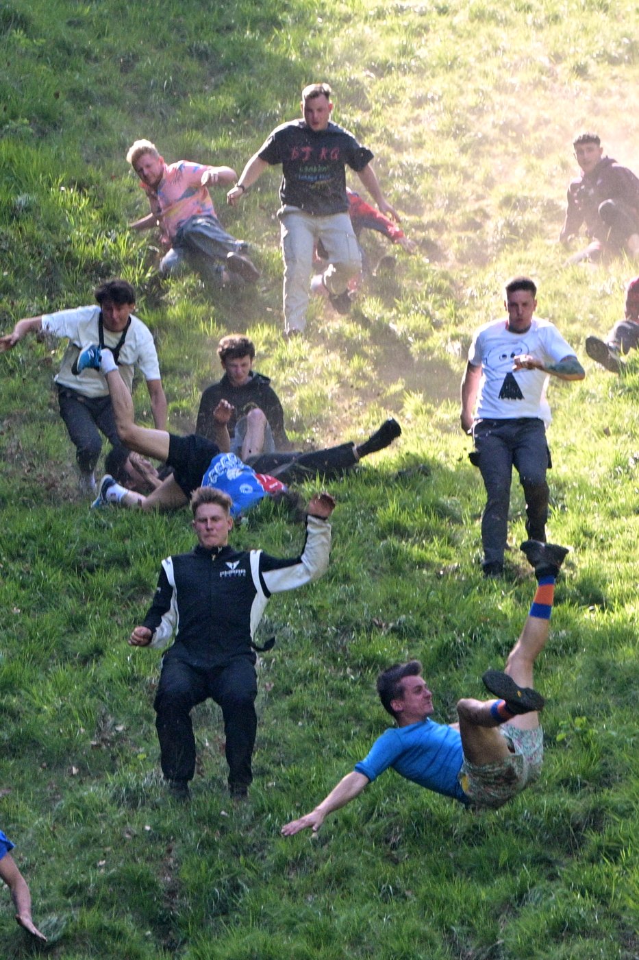 See the world in vertical: Top photos by AP photojournalists | iNFOnews.ca