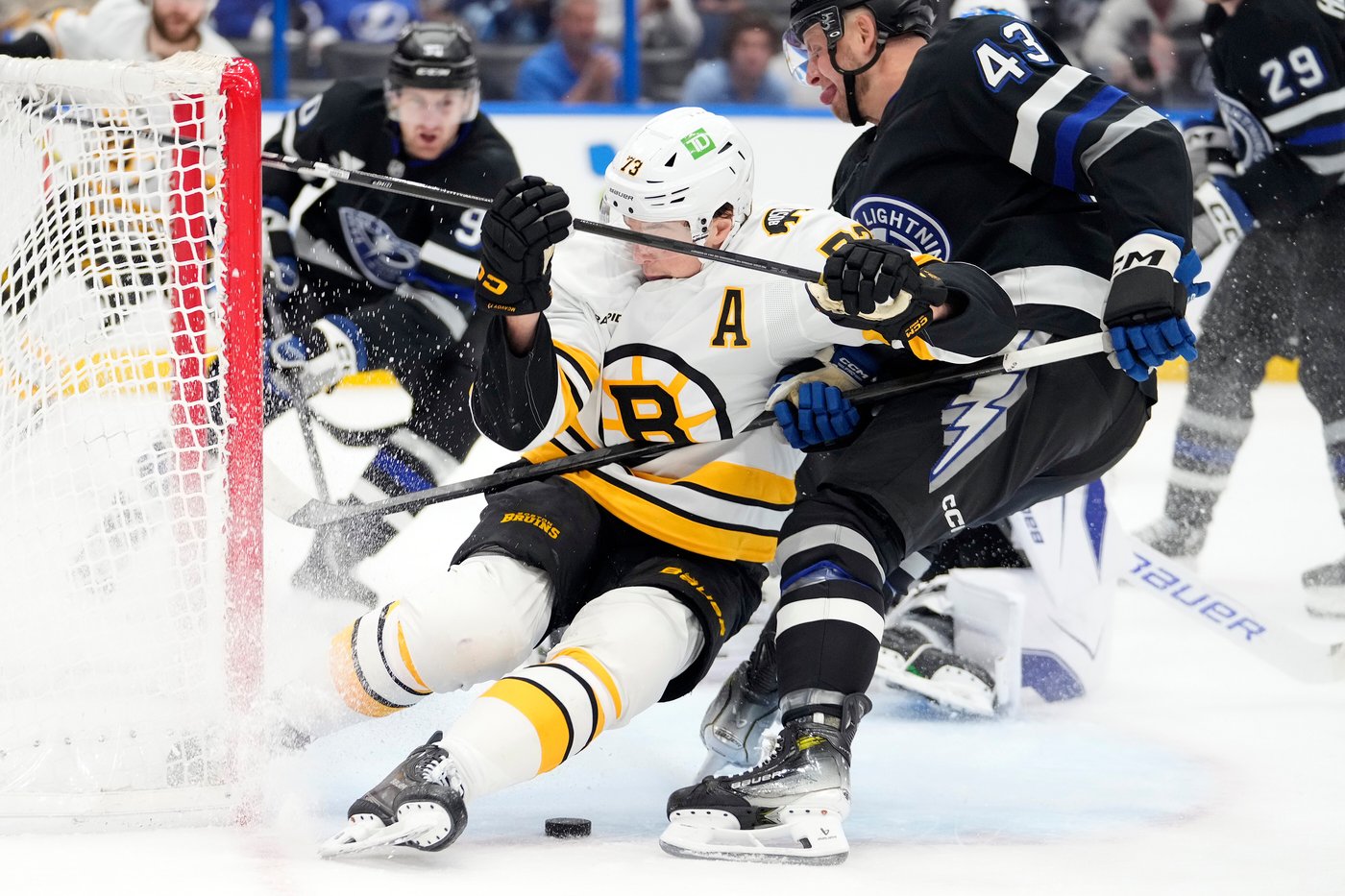 Lightning beat the Bruins 3-1 hours after securing a playoff spot | iNFOnews.ca