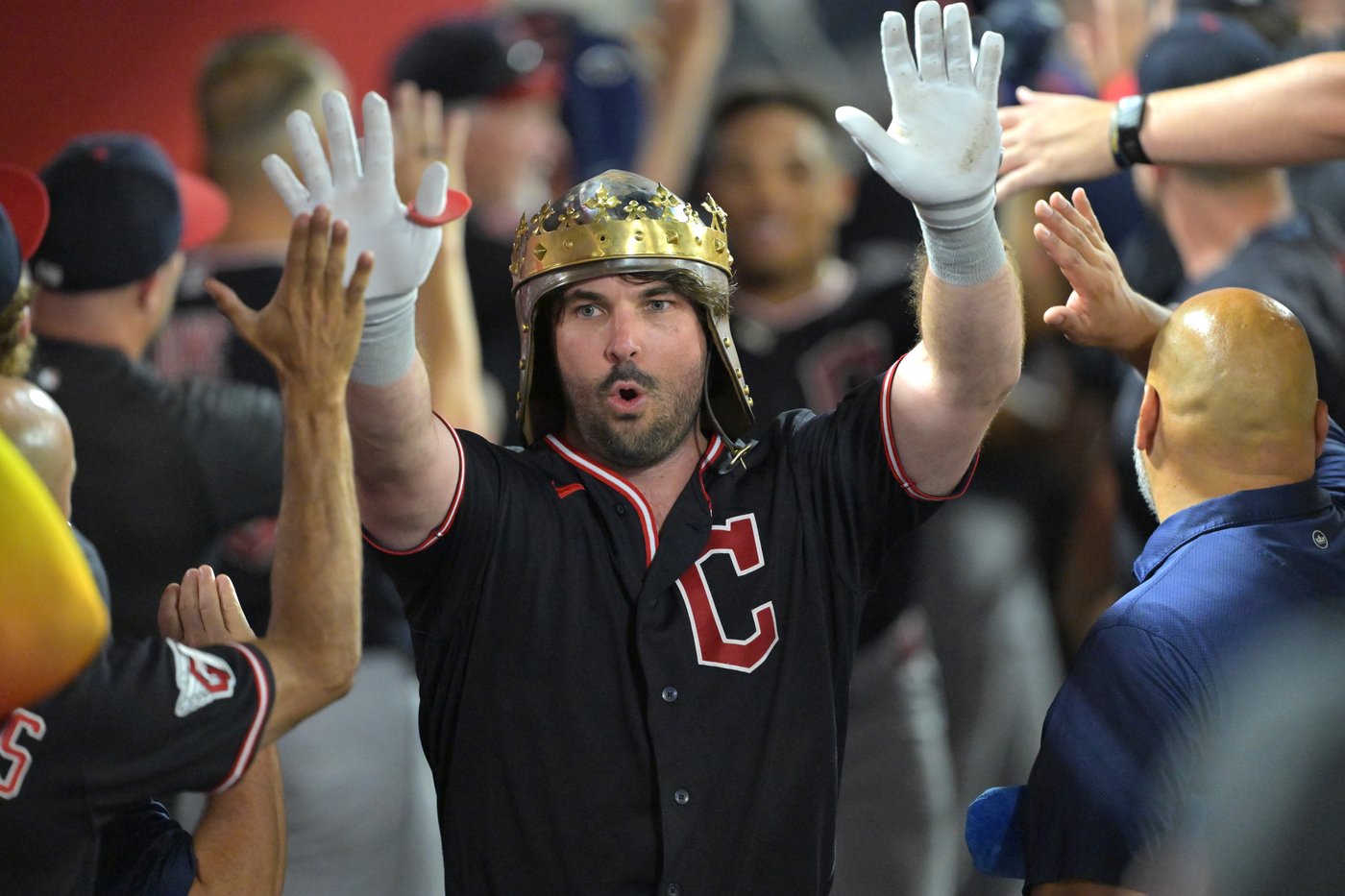 Messick throws 6 strong innings and Hedges hits 2-run homer as Guardians beat Angels 4-2 | iNFOnews.ca