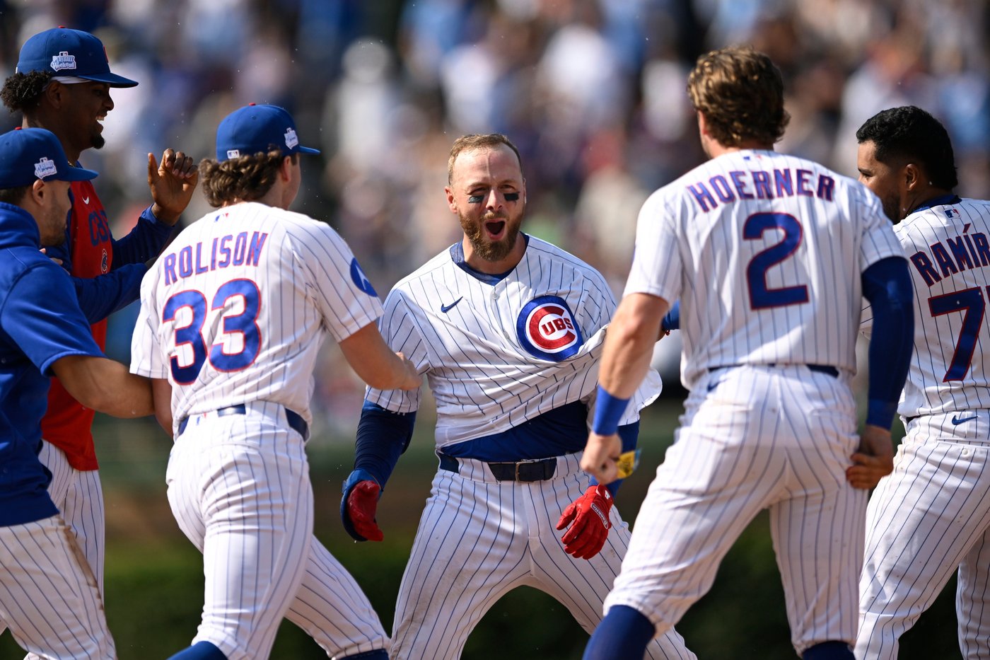 Michael Busch singles in 10th, Cubs benefit from Giants error to beat San Francisco 3-2 | iNFOnews.ca