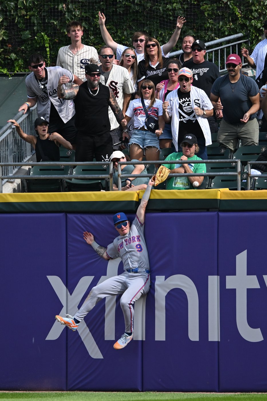 See the world in vertical: Top photos by AP photojournalists | iNFOnews.ca