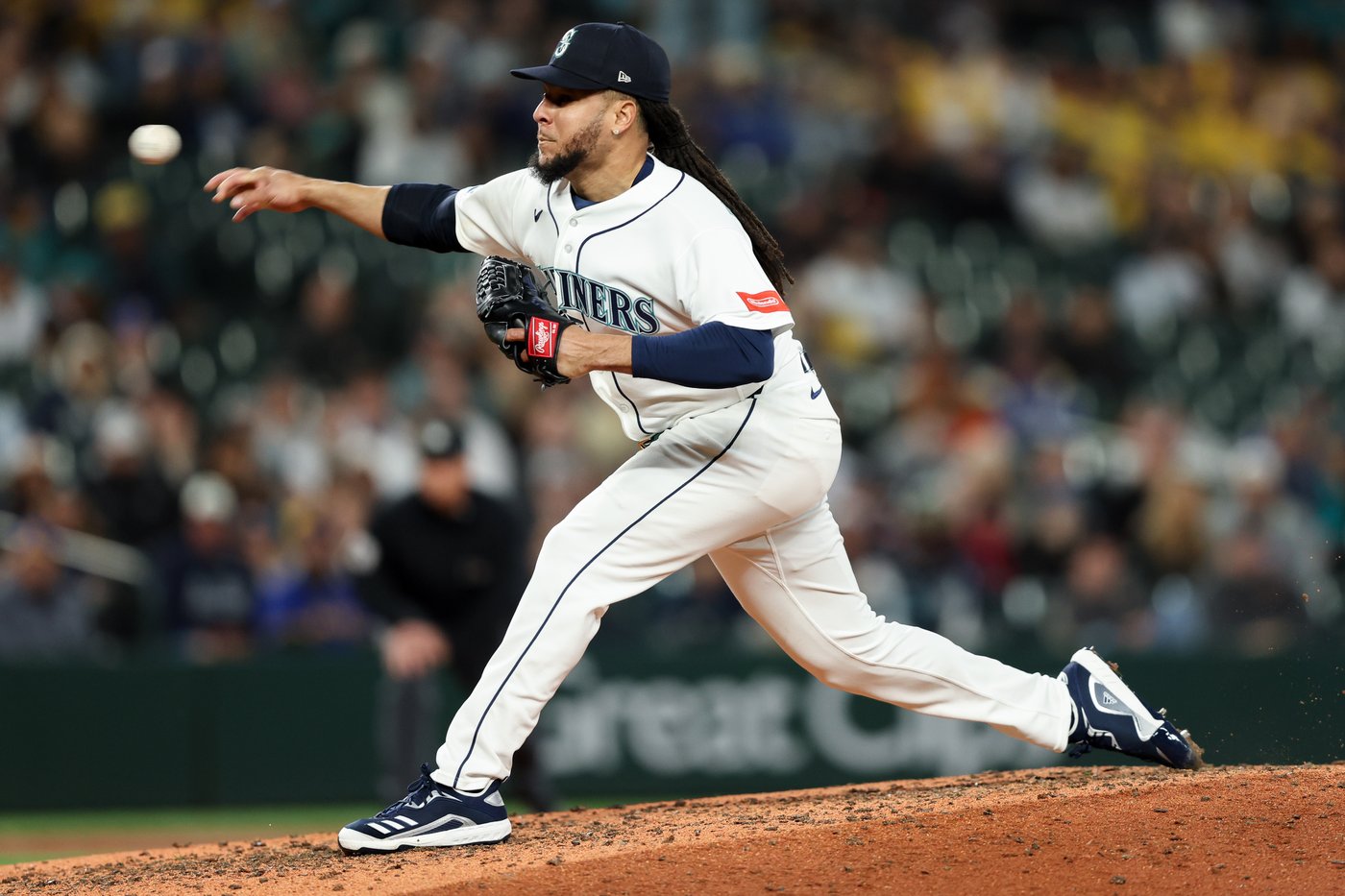Benintendi’s ninth-inning single sends the White Sox past the Mariners 2-1 | iNFOnews.ca
