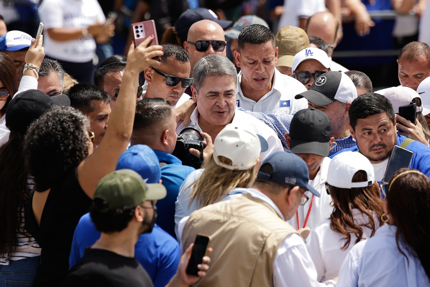A Honduran judge grants former President Juan Orlando Hernández release as corruption trial proceeds | iNFOnews.ca A Honduran judge grants former President Juan Orlando Hernández release as corruption trial proceeds | iNFOnews.ca