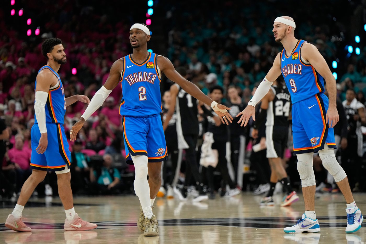 Thunder get 76 points off the bench, the key to a Game 3 win over Spurs in West finals | iNFOnews.ca