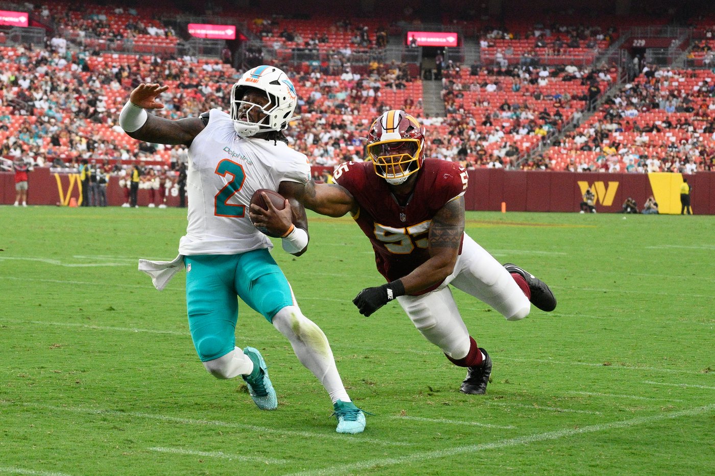 Dolphins' Malik Willis has impressive start, Marcus Mariota injured as Commanders win 20-7 | iNFOnews.ca Dolphins' Malik Willis has impressive start, Marcus Mariota injured as Commanders win 20-7 | iNFOnews.ca