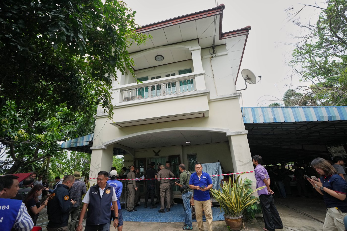 Police respond to a school shooting in Thailand, in photos | iNFOnews.ca