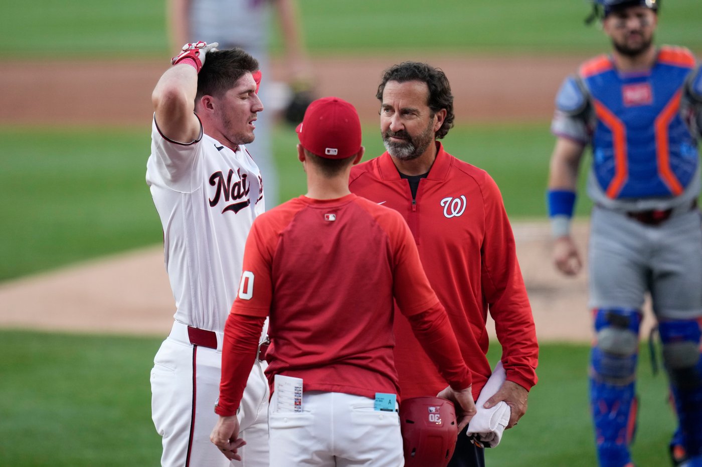 Mets score 10 runs in the 12th, Nationals leave 19 on base in New York's wild 16-7 win | iNFOnews.ca