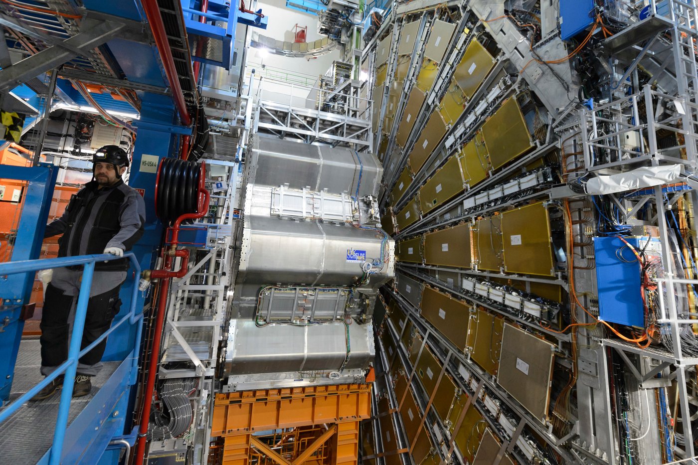 Geneva's CERN runs a delicate test on transporting antimatter | iNFOnews.ca
