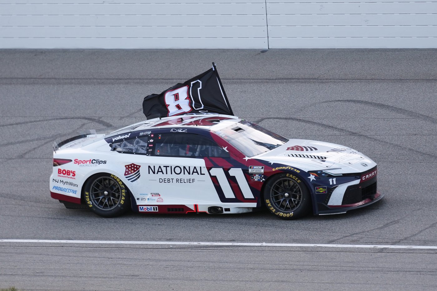 Denny Hamlin will start his three-peat bid from the pole at Pocono Raceway | iNFOnews.ca