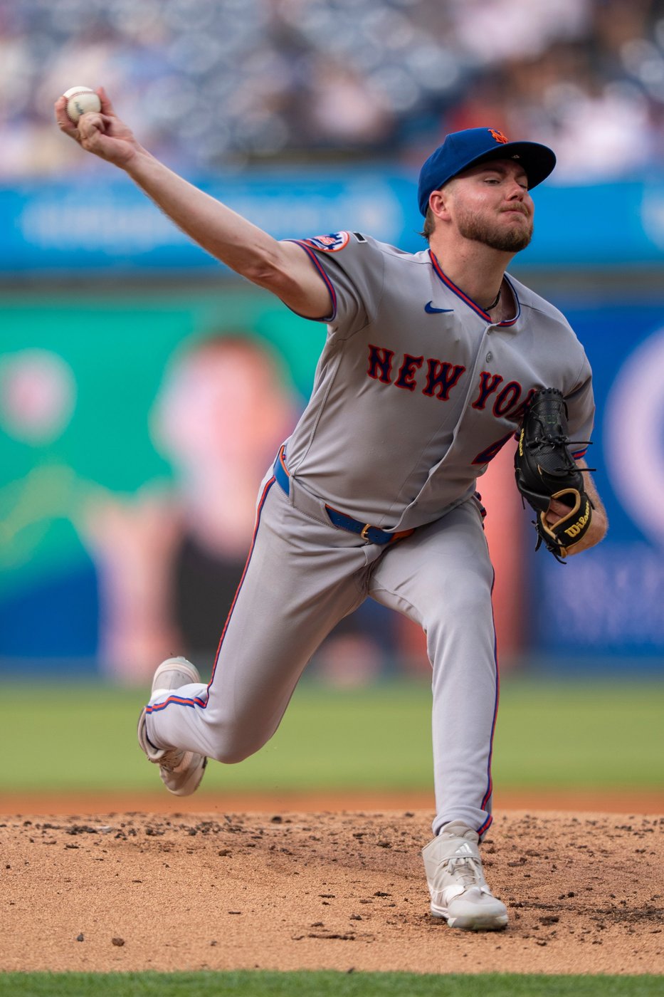 Francisco Alvarez homers twice as Mets beat Phillies 4-1 under smoky sky | iNFOnews.ca