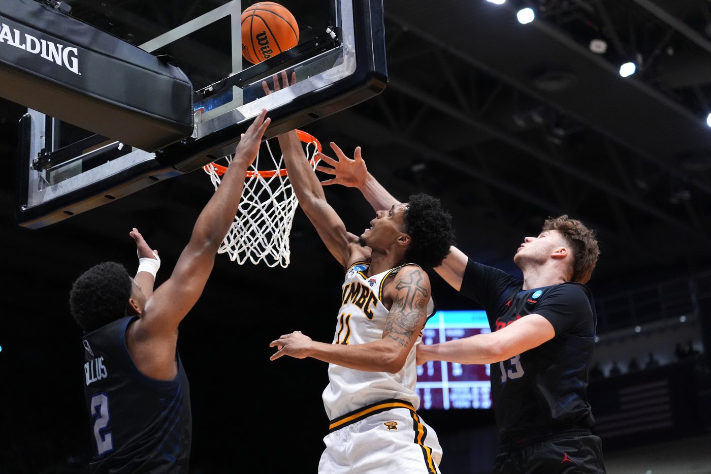 Howard gets its first March Madness win, holding off UMBC 86-83 in the First Four | iNFOnews.ca
