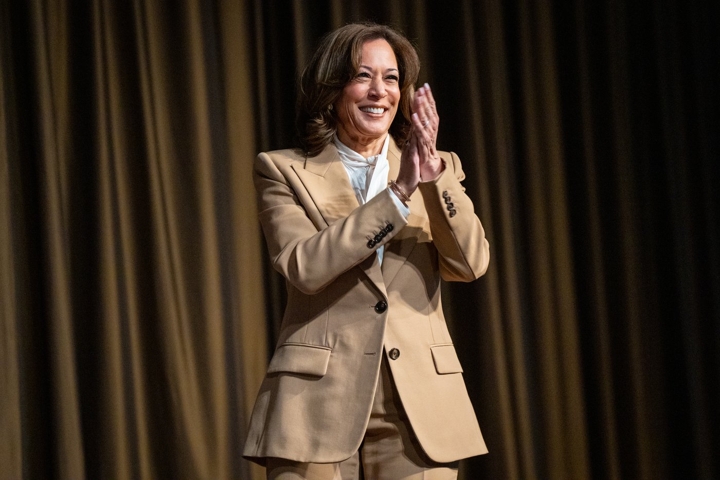 Kamala Harris endorses Democrat Troy Jackson, in Maine's US Senate race after last-minute nomination | iNFOnews.ca
