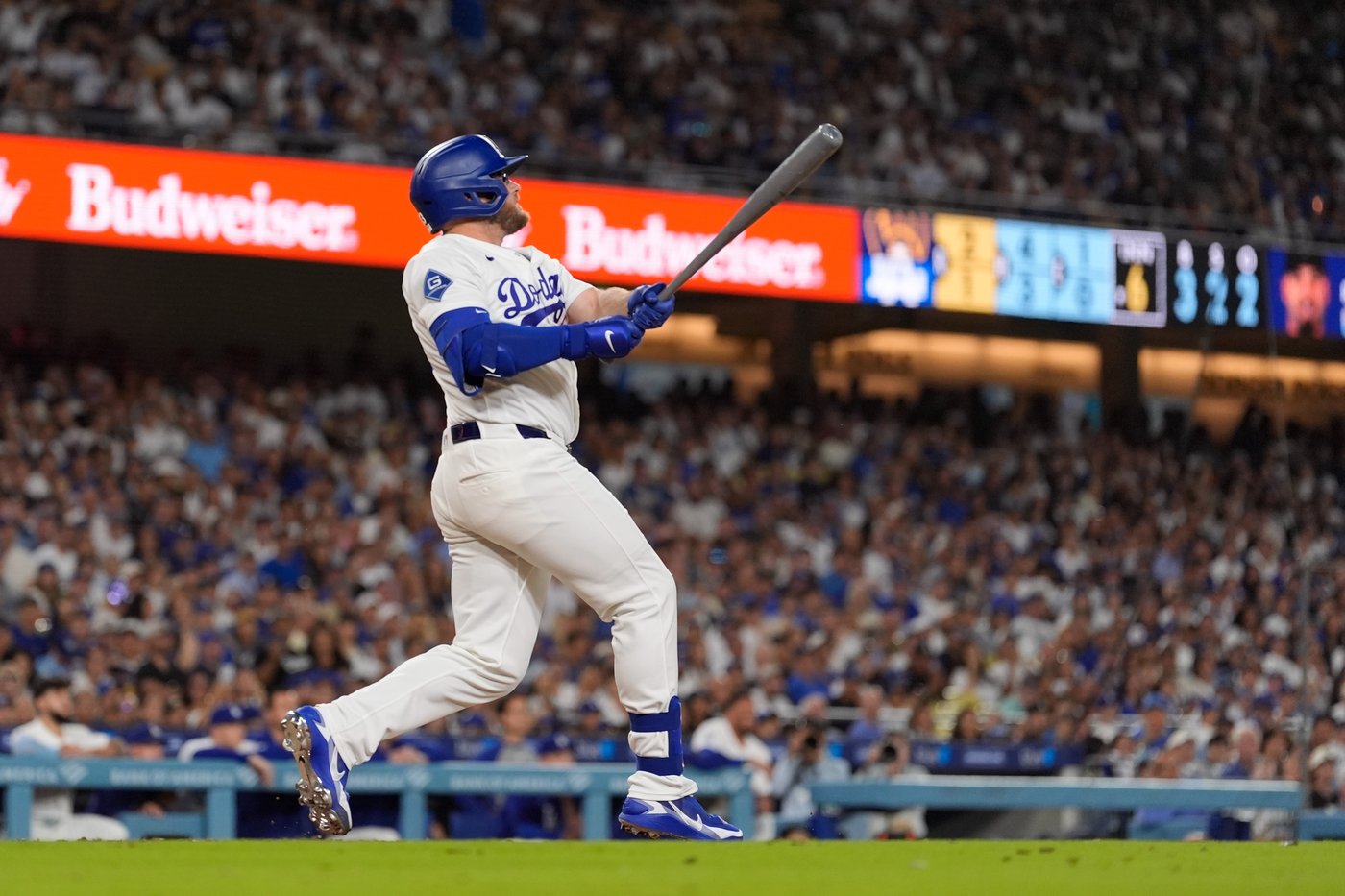 Brewers tag Edwin Diaz and rally for 3 runs in the 9th inning to beat the Dodgers 5-4 | iNFOnews.ca Brewers tag Edwin Diaz and rally for 3 runs in the 9th inning to beat the Dodgers 5-4 | iNFOnews.ca