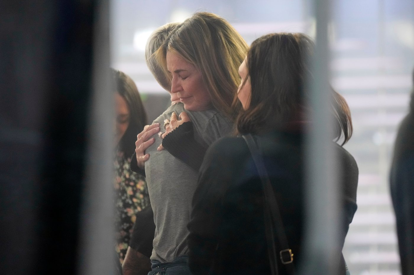 Savannah Guthrie makes offscreen visit to 'Today' show, first since her mother went missing | iNFOnews.ca