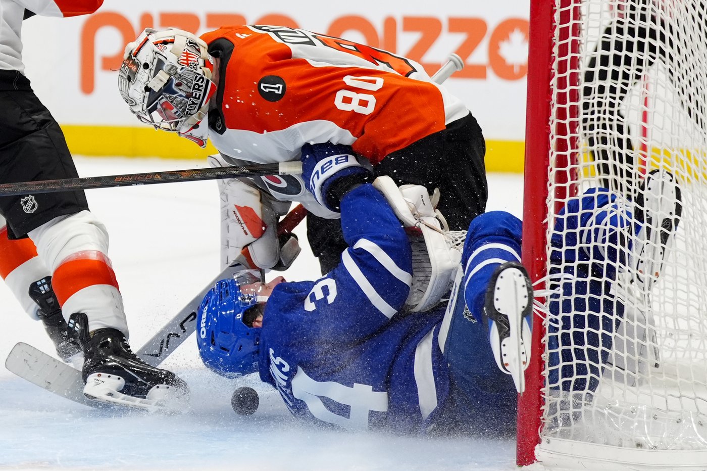 Flyers win third in a row with 3-2 shootout decision over struggling Maple Leafs | iNFOnews.ca Flyers win third in a row with 3-2 shootout decision over struggling Maple Leafs | iNFOnews.ca