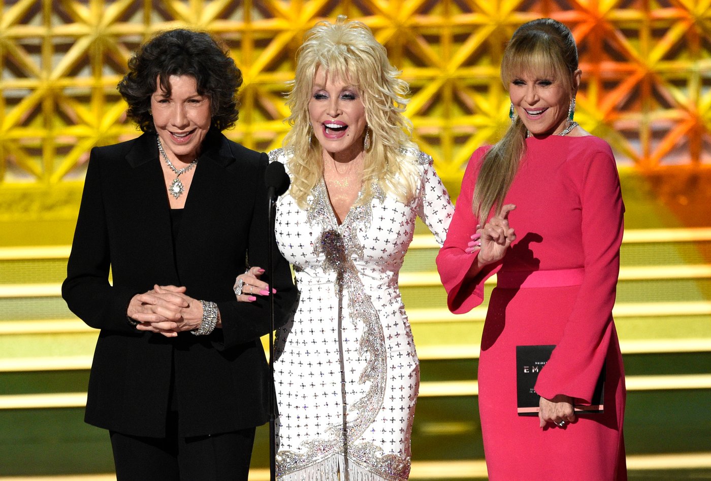 Dolly Parton built a better world, with rhinestones and songs | iNFOnews.ca