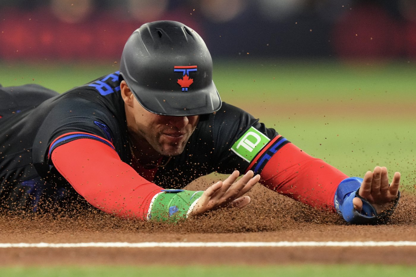 With reinforcements coming, Blue Jays show signs that they're returning to form | iNFOnews.ca