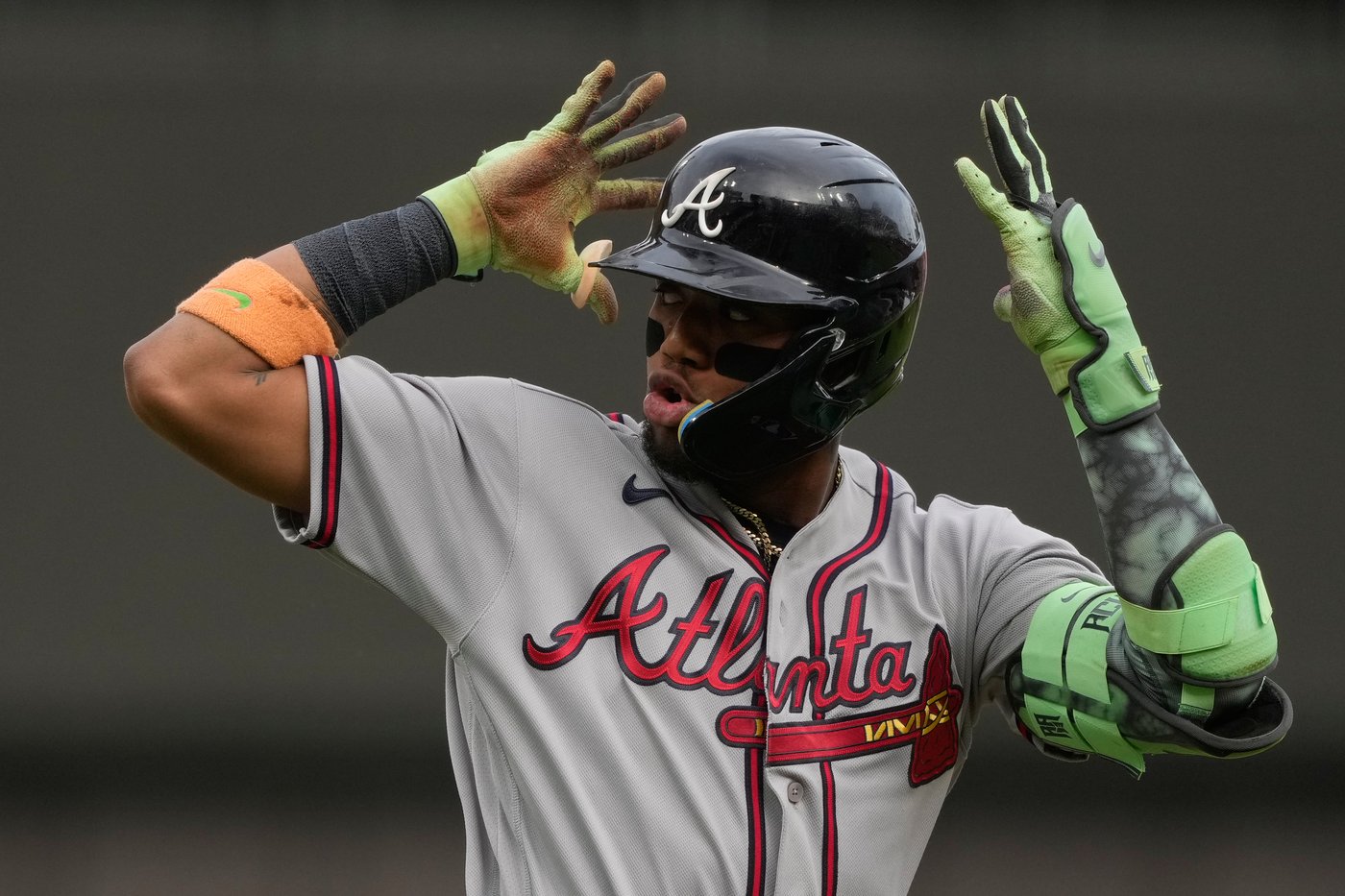 Michael Harris II's 3 hits and 3 RBIs help Braves beat Reds 8-3 | iNFOnews.ca