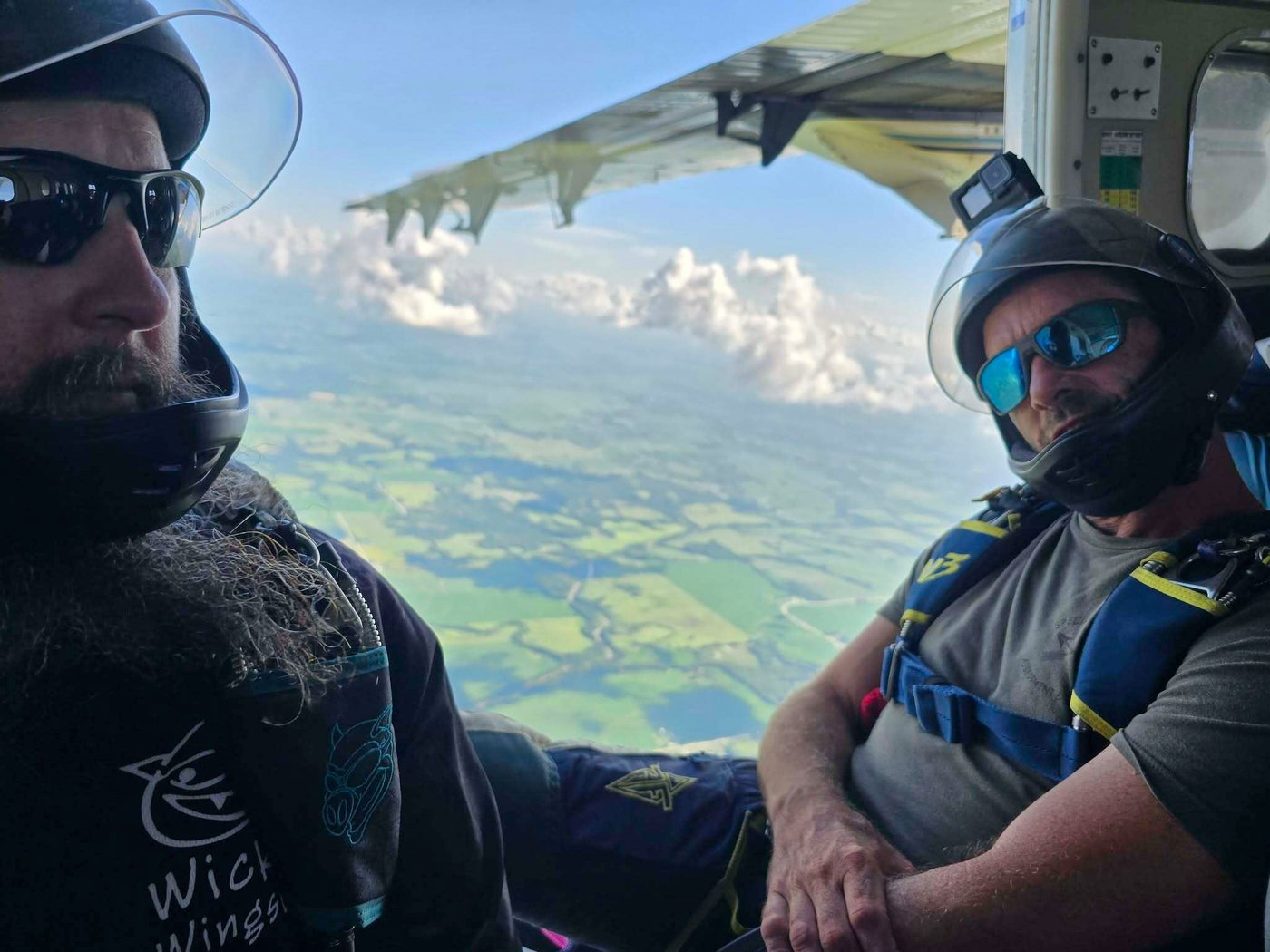 Skydivers killed in Missouri plane crash found thrills and peace through jumping | iNFOnews.ca Skydivers killed in Missouri plane crash found thrills and peace through jumping | iNFOnews.ca