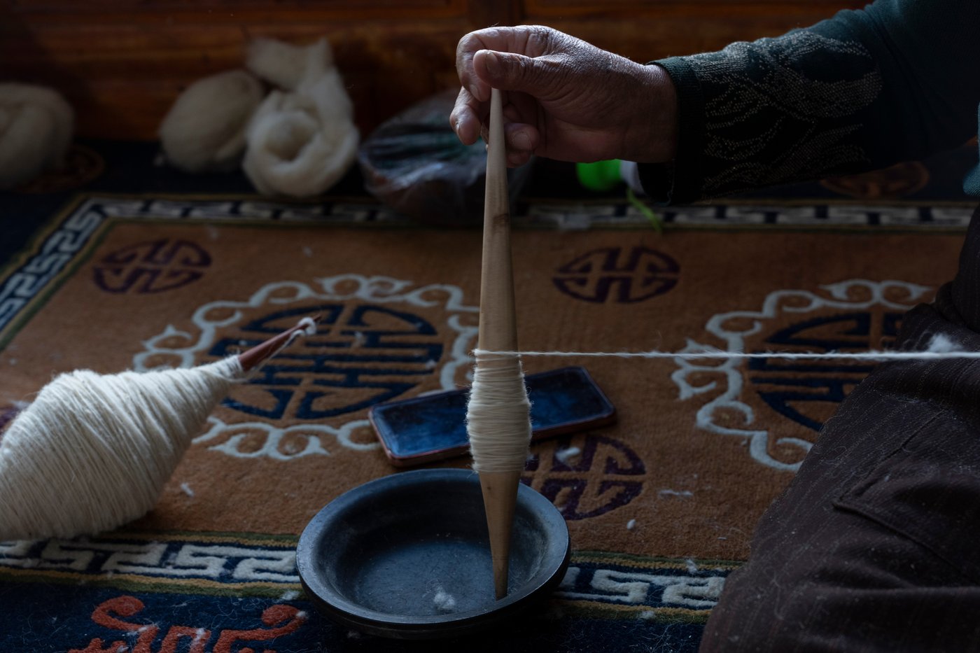 A Tibetan cooperative keeps a centuries-old weaving tradition alive | iNFOnews.ca