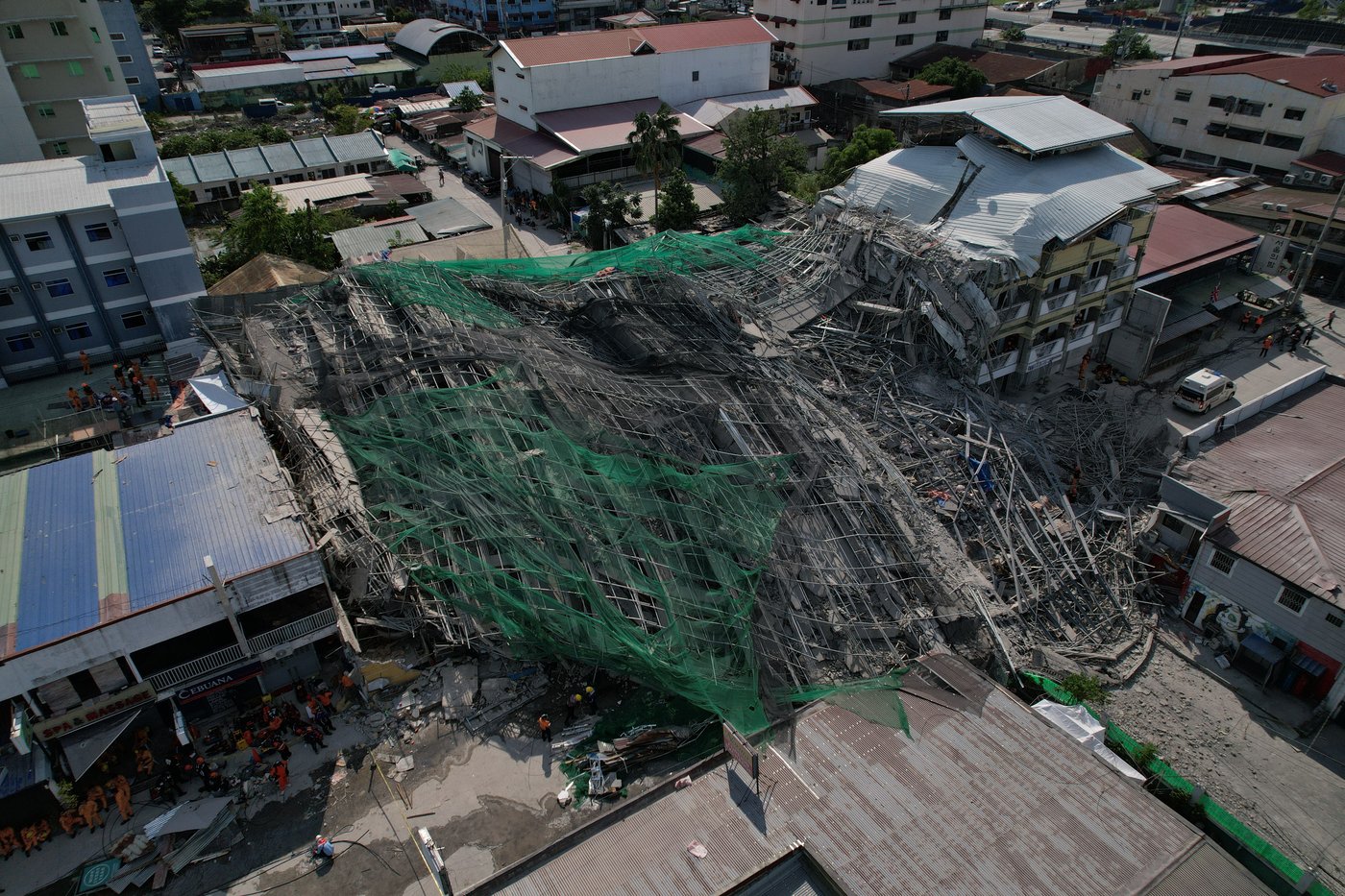 Building under construction in Philippines collapses, leaving 1 dead and 21 trapped | iNhome Building under construction in Philippines collapses, leaving 1 dead and 21 trapped | iNhome