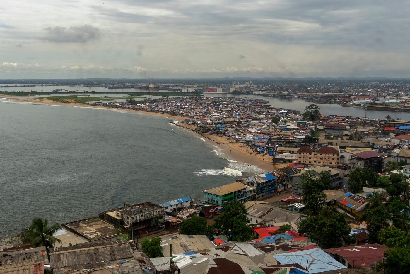 US carries out its first deportations under pact for Liberia to accept 1,200 non-Liberians | iNFOnews.ca