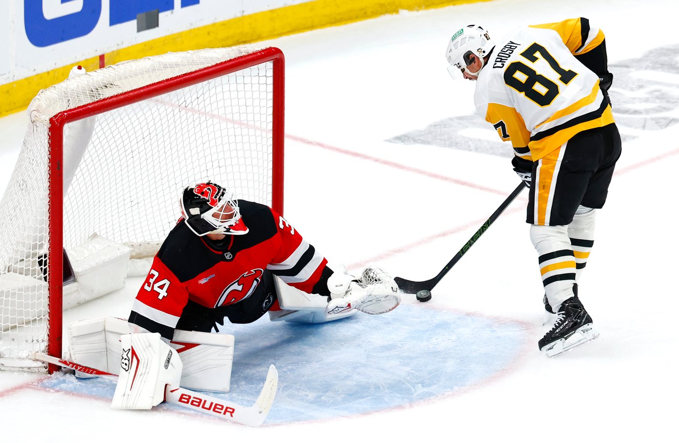 Pittsburgh Penguins clinch a playoff spot, ending their 3-year drought | iNFOnews.ca