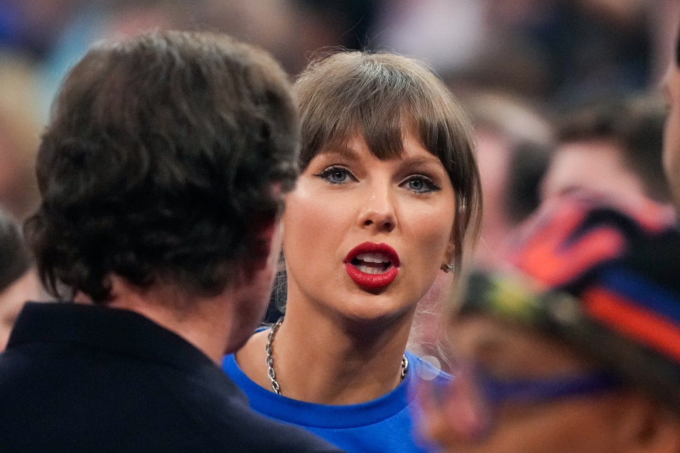 Taylor Swift attends Knicks' record-breaking rally over Spurs in Game 4 of the NBA Finals | iNFOnews.ca