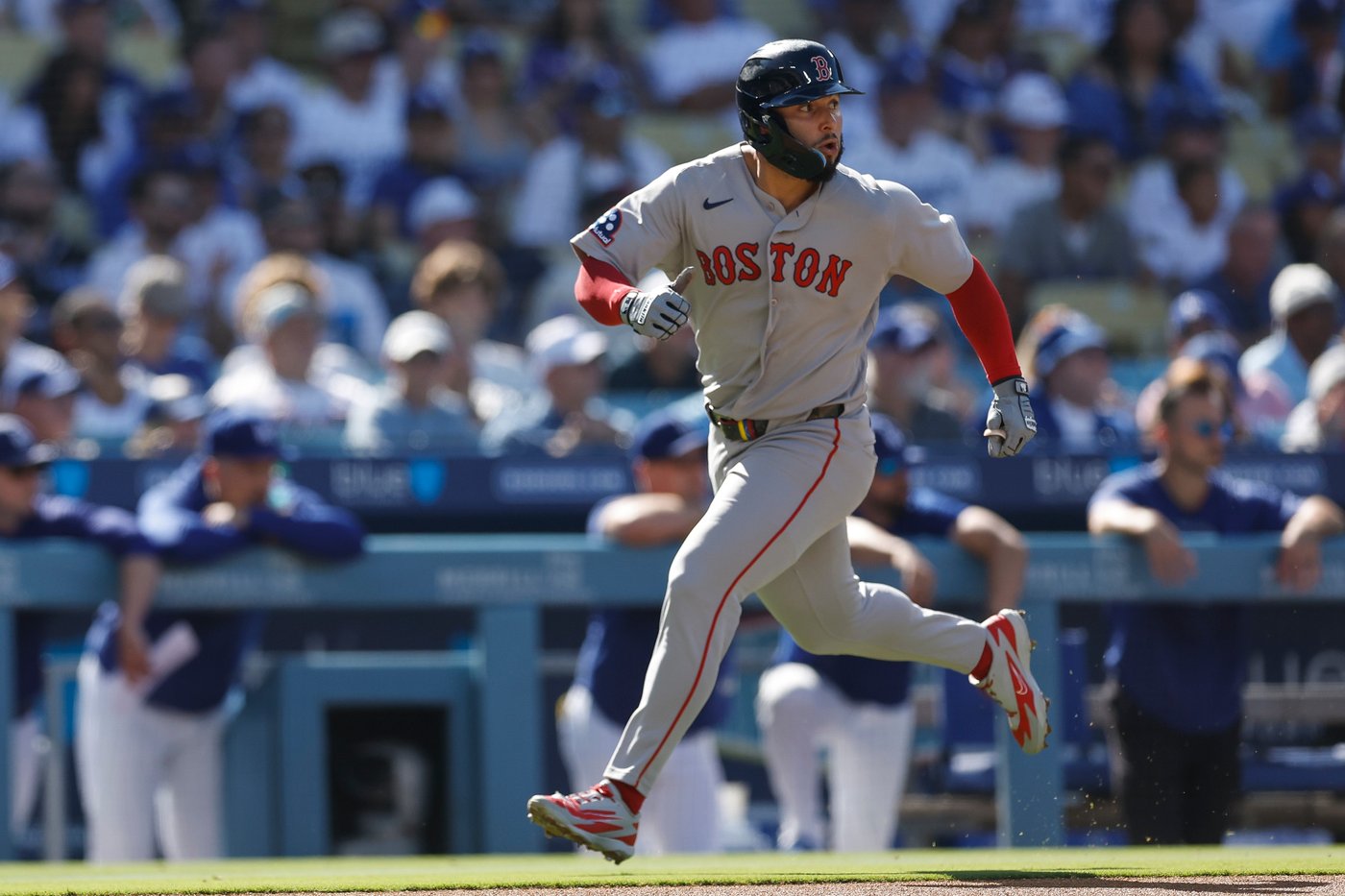 Rafaela homers for 3rd straight game as the Red Sox beat the Dodgers 8-4 for 3-game sweep | iNFOnews.ca
