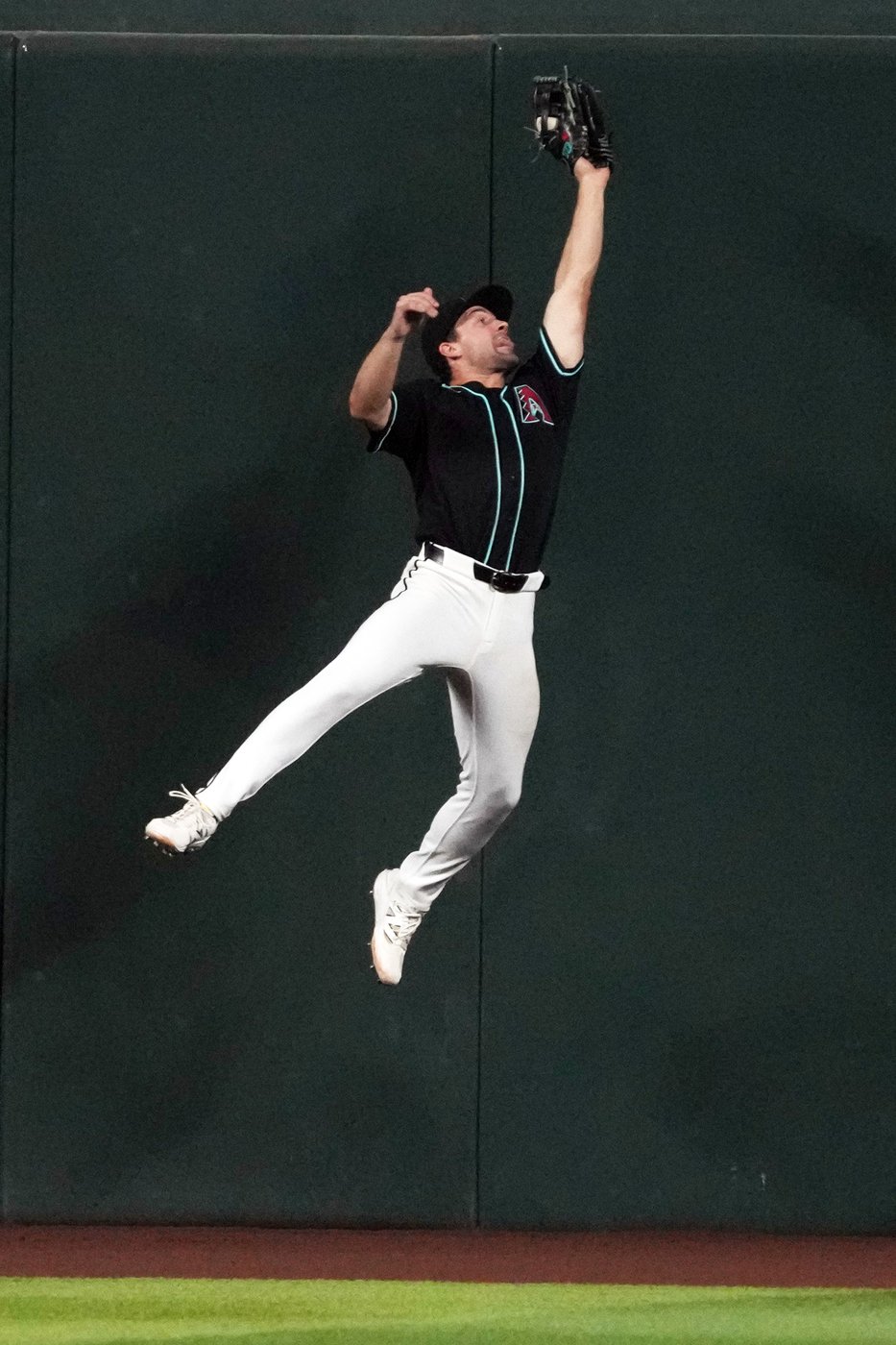 Nolan Arenado hits 8th career grand slam, D-backs cruise in a 9-0 win over the Rockies | iNFOnews.ca Nolan Arenado hits 8th career grand slam, D-backs cruise in a 9-0 win over the Rockies | iNFOnews.ca