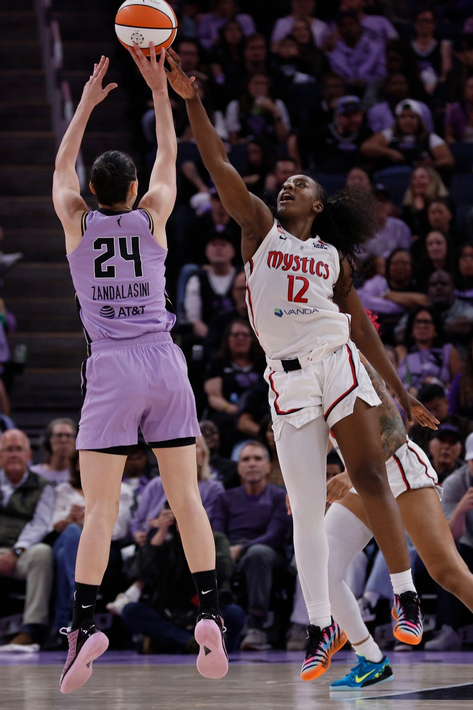 Kiki Iriafen scores 23 points as Mystics snap Valkyries' 9-game winning streak with 90-82 victory | iNFOnews.ca Kiki Iriafen scores 23 points as Mystics snap Valkyries' 9-game winning streak with 90-82 victory | iNFOnews.ca
