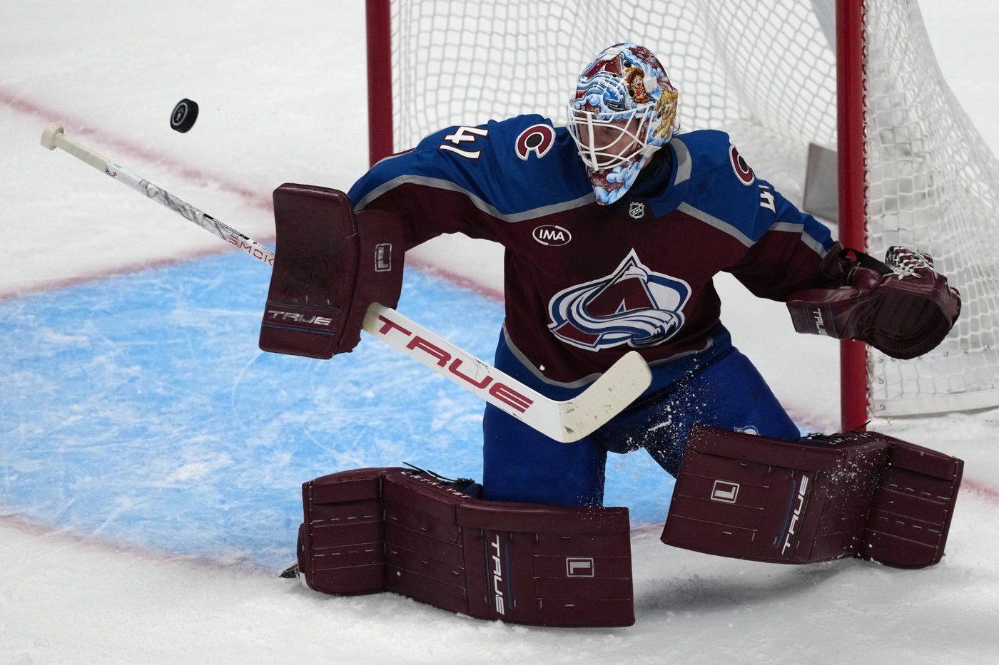 Avalanche’s closeout bid jolted as Blackwood pulled after 3 first-period goals | iNFOnews.ca