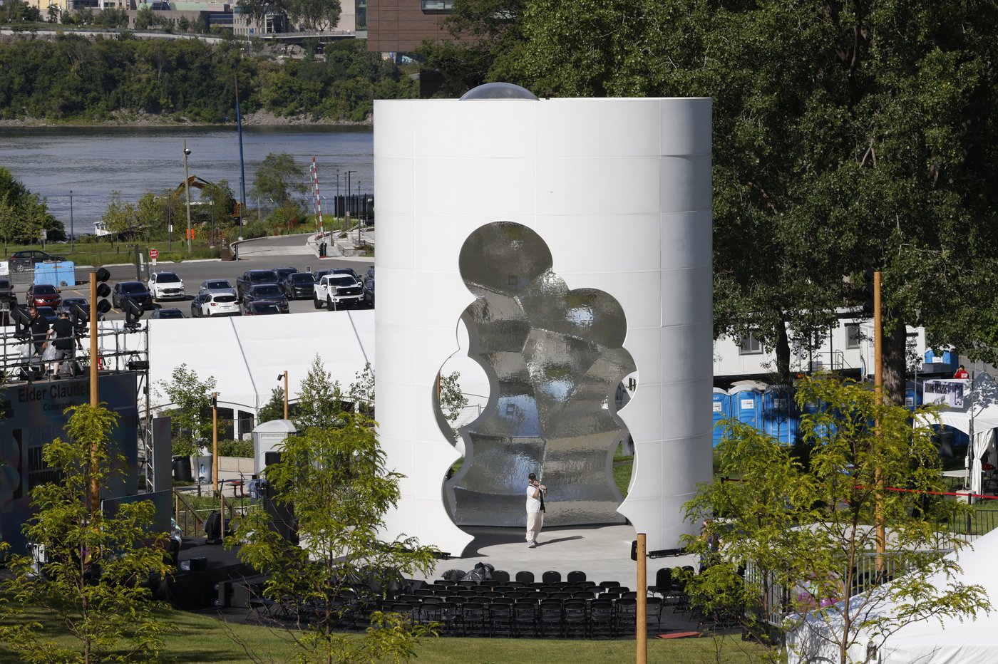 In the news today: Trump tariff looms, LGBTQ+ monument opens, Alberta cave rescue | iNwheels In the news today: Trump tariff looms, LGBTQ+ monument opens, Alberta cave rescue | iNwheels