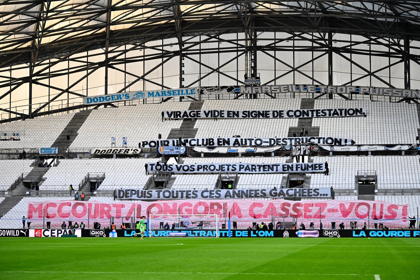 Marseille’s chaotic season takes another twist as sporting director Benatia returns after resigning | iNFOnews.ca