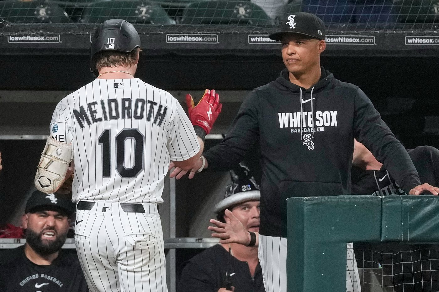 Luis Castillo strikes out 10 as the Chicago White Sox blank the Cincinnati Reds 5-0 | iNFOnews.ca Luis Castillo strikes out 10 as the Chicago White Sox blank the Cincinnati Reds 5-0 | iNFOnews.ca