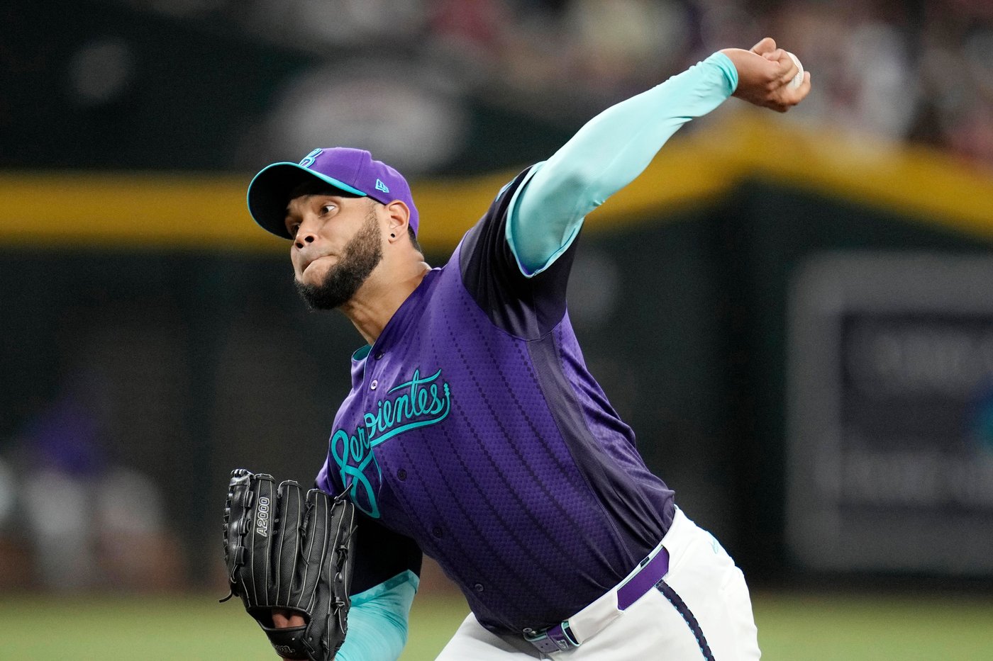 Jordan Lawlar hits a 2-run HR and has 3 RBIs to lead the Diamondbacks past the Reds 9-0 | iNFOnews.ca