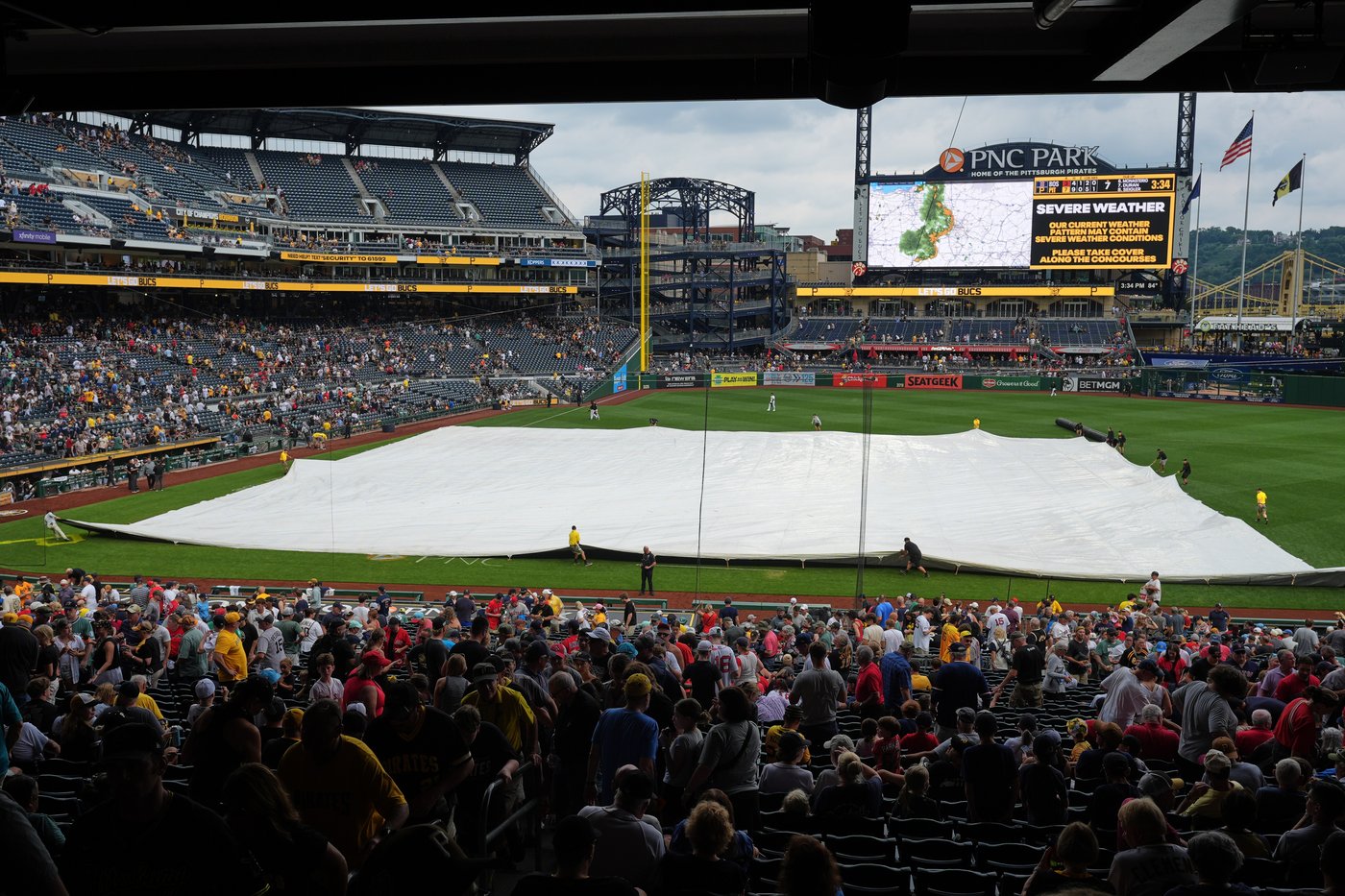 Reynolds, Lowe, and Yorke each drive in 2 runs, Pirates beat Red Sox 8-3 after 2 1/2-hour delay | iNFOnews.ca Reynolds, Lowe, and Yorke each drive in 2 runs, Pirates beat Red Sox 8-3 after 2 1/2-hour delay | iNFOnews.ca