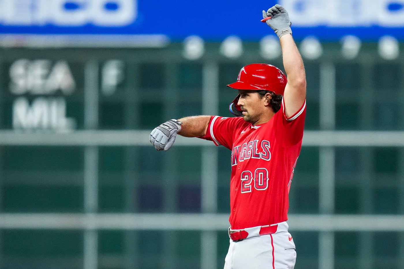 Neto homers in 5-hit, 7-RBI night to help the Angels rout the Astros 18-3 | iNFOnews.ca
