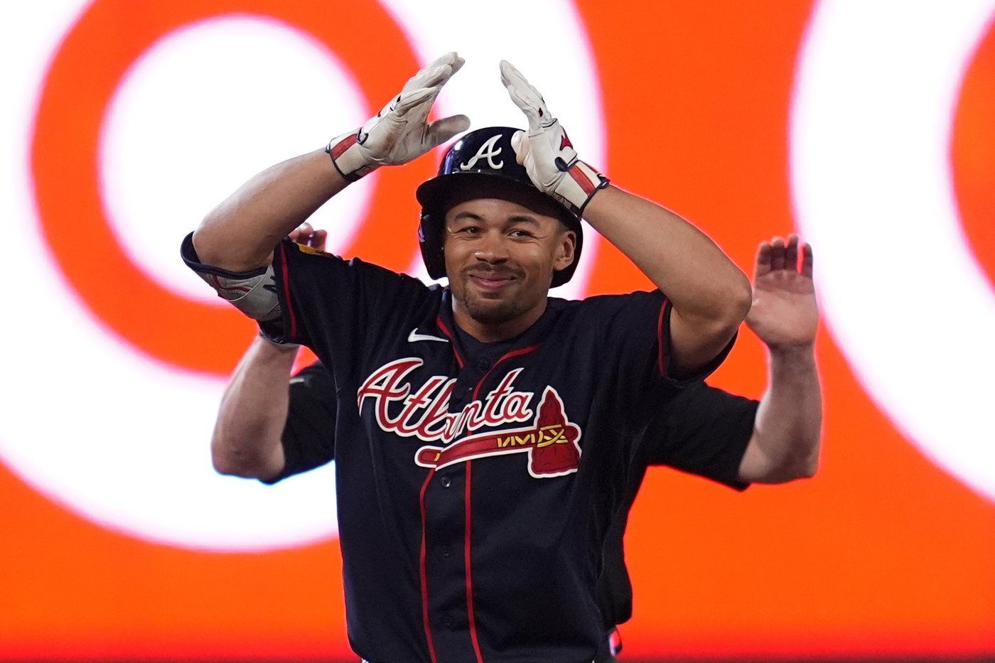 Josh Bell has early 2-run double and Twins bullpen makes lead hold up for 4-2 win over Braves | iNFOnews.ca