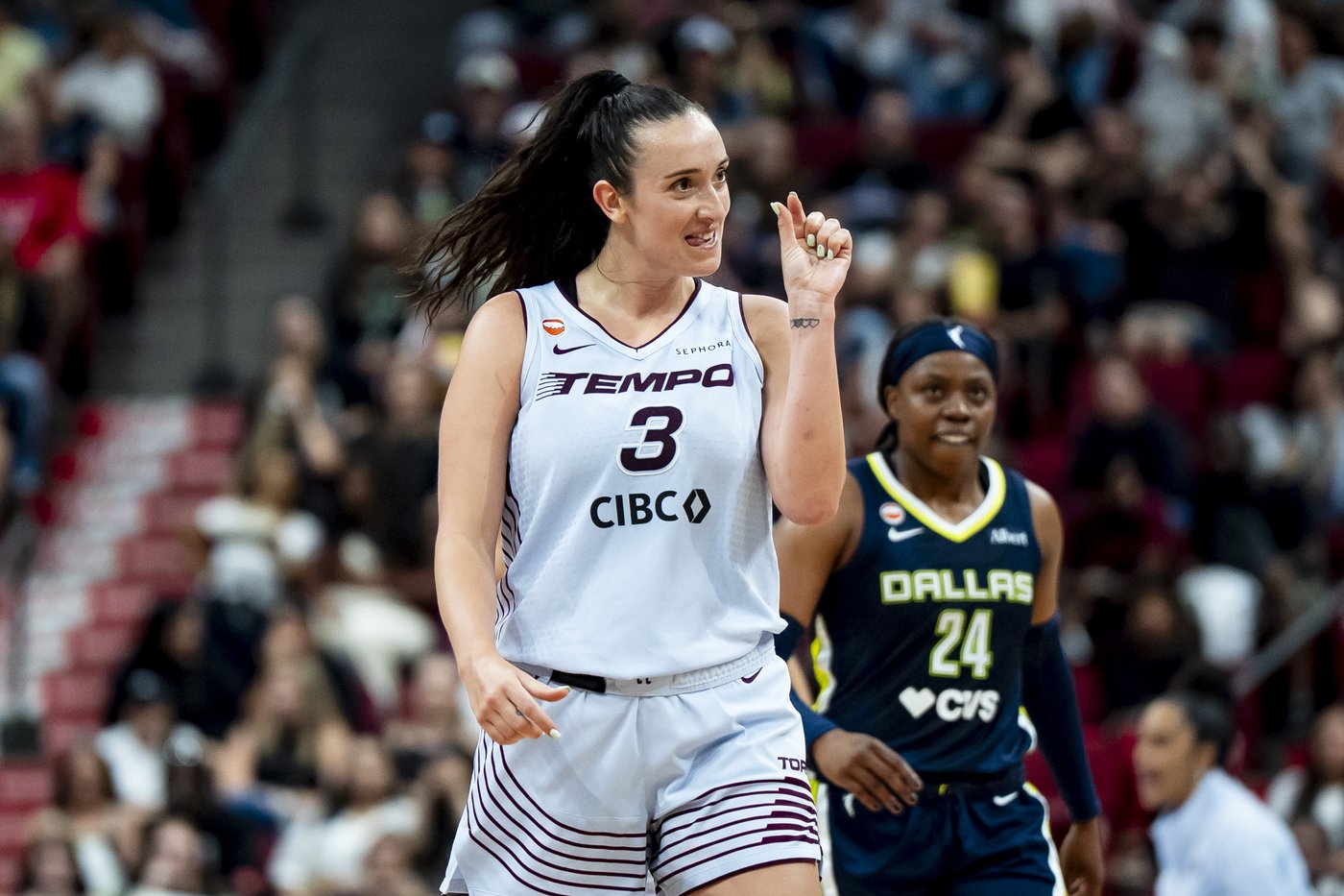 Bueckers, Wings defeat Tempo 108-95 at Bell Centre, set WNBA attendance record | iNFOnews.ca Bueckers, Wings defeat Tempo 108-95 at Bell Centre, set WNBA attendance record | iNFOnews.ca
