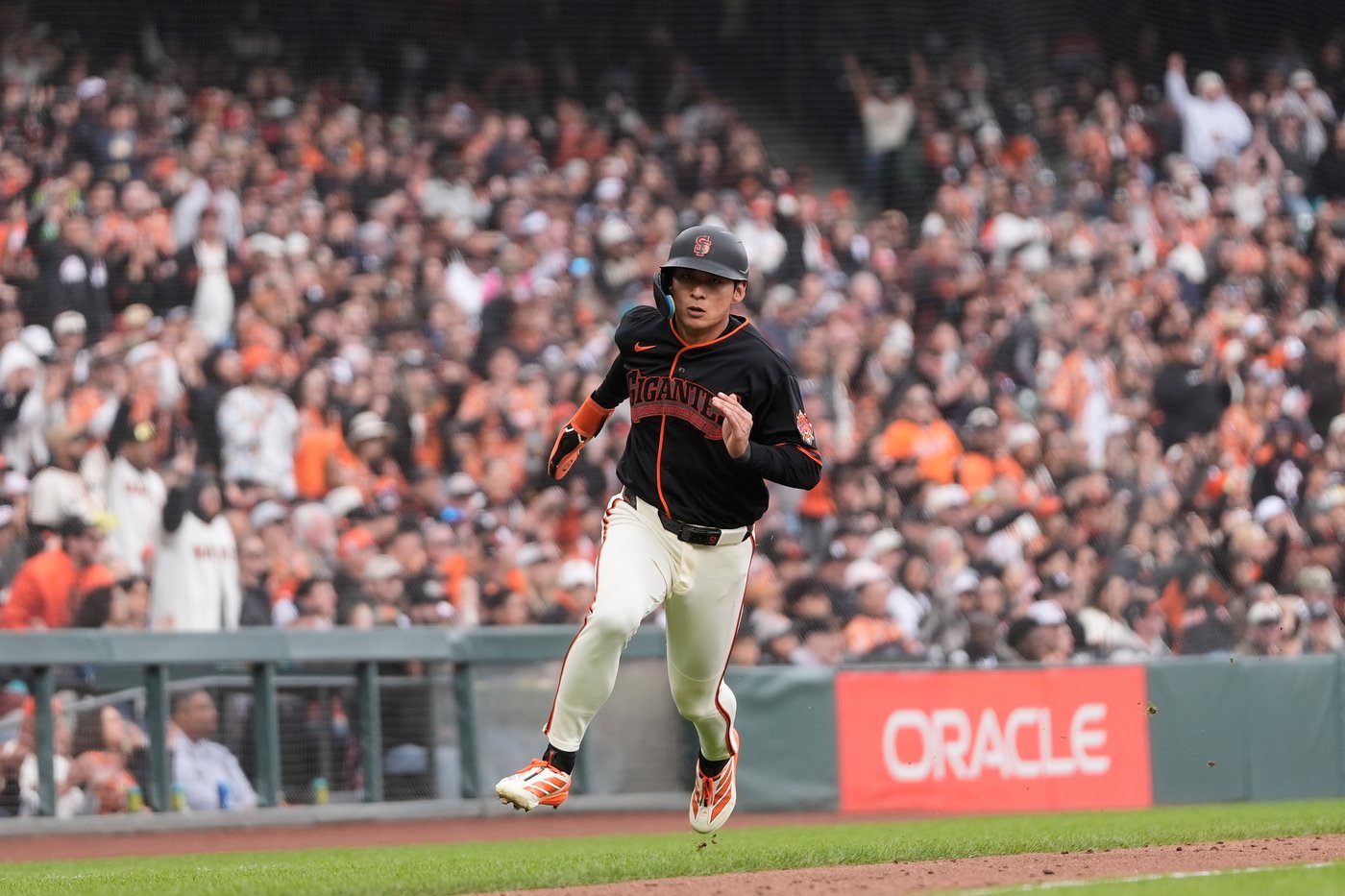 Schmidt, Gilbert and Ramos hit home runs as the Giants beat the Marlins 6-2 | iNFOnews.ca